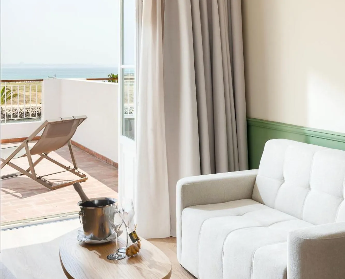 Agua Hotels Lagos Bay